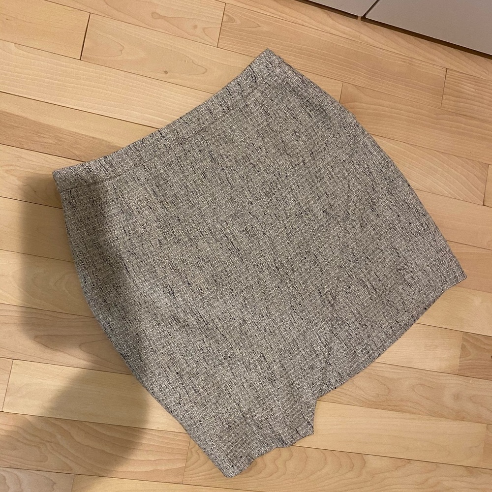 H&m skirt size 4